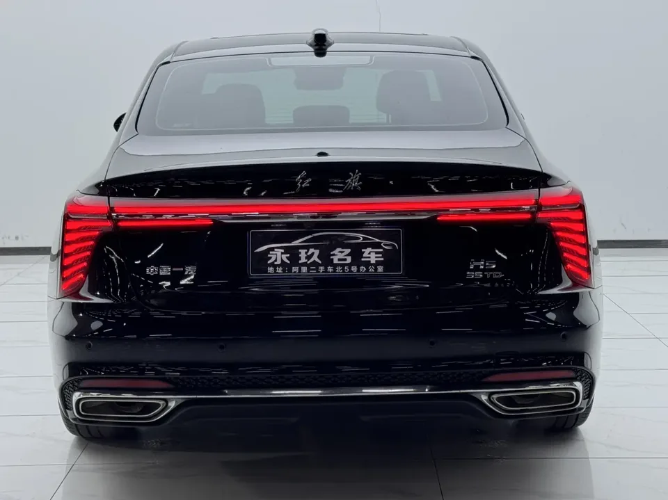 Hongqi H5 Hongqi H5 2024 1.5T DCT Zhilian Qiyun Edition 2025 — миниатюра 2