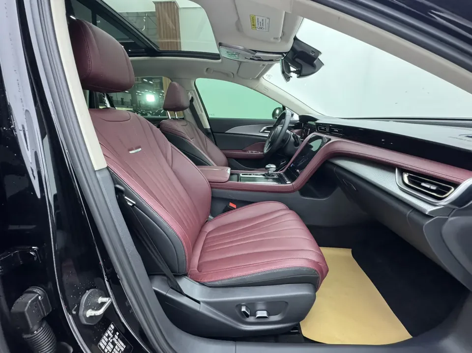 Hongqi H5 Hongqi H5 2024 1.5T DCT Zhilian Qiyun Edition 2025 — миниатюра 4