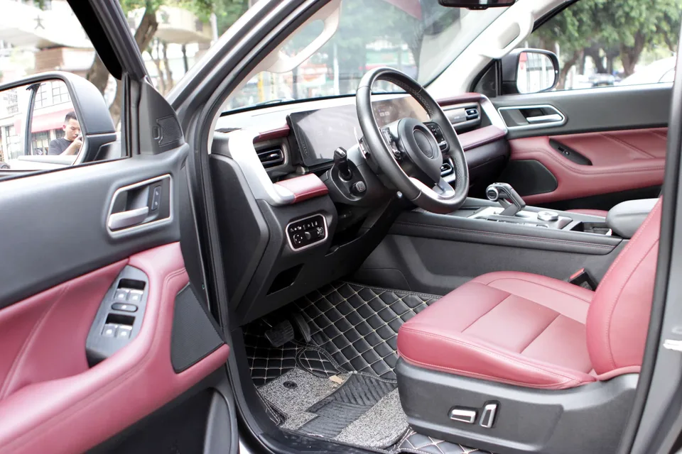 Great Wall gun off-road version 2.0T gasoline automatic four-wheel drive Everest version GW4C20B 2023 — миниатюра 5