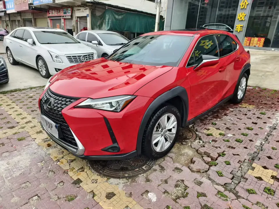 Lexus UX 2022