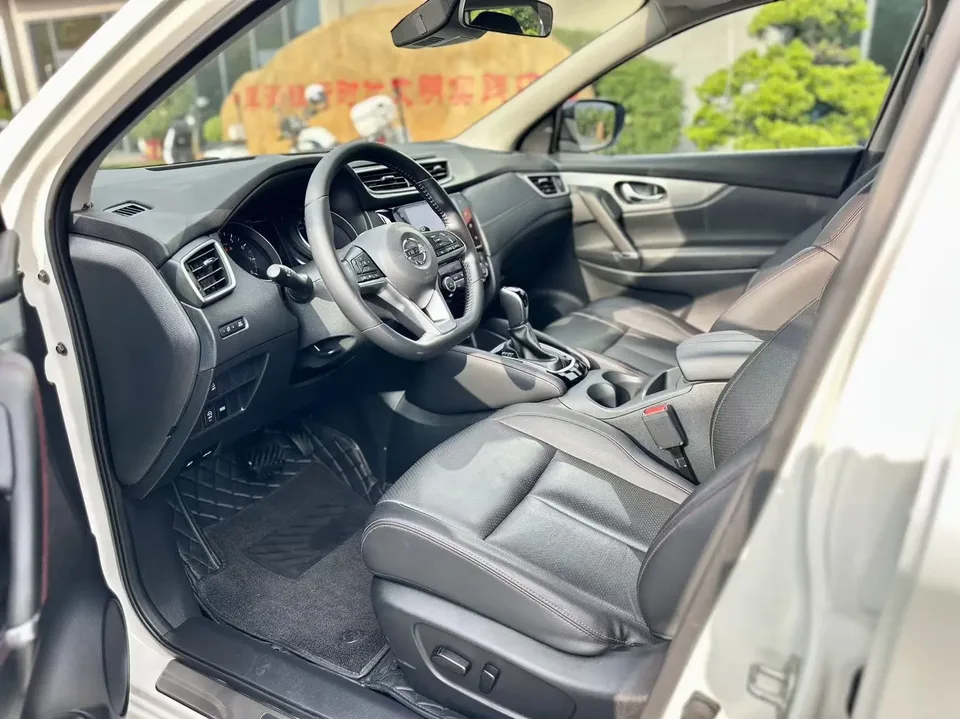 Nissan Qashqai 2.0L CVT XV Prem XiaoNight Edition 2022 — миниатюра 5