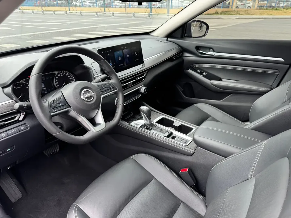 Nissan Altima Teana 2022 Teana 2.0L XL-TLS Enjoy Edition 2023 — миниатюра 3