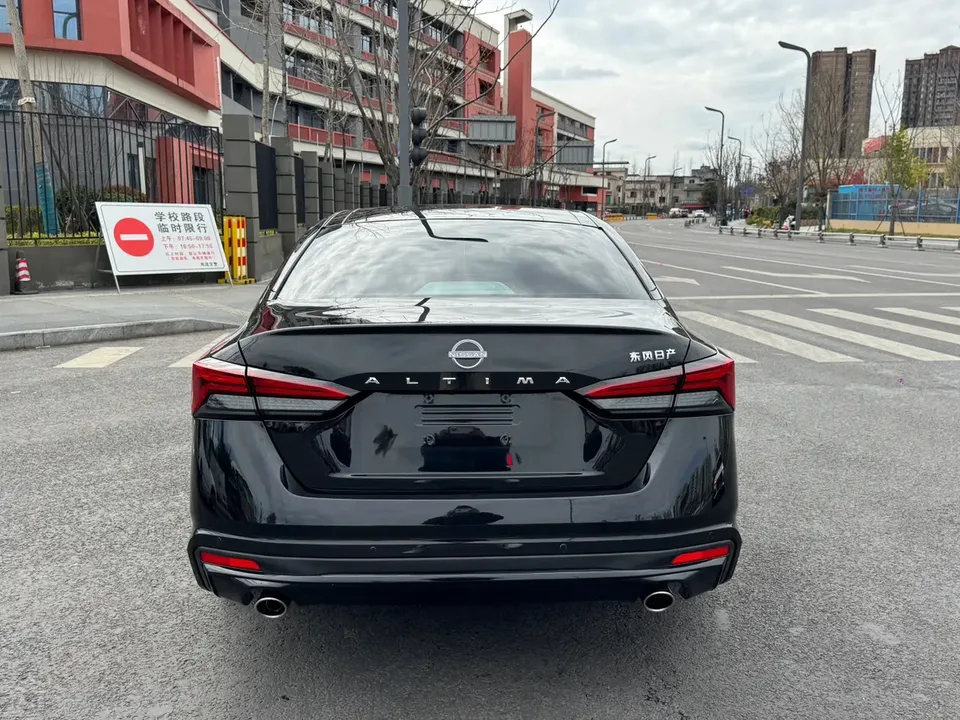 Nissan Altima Teana 2022 Teana 2.0L XL-TLS Enjoy Edition 2023 — миниатюра 4