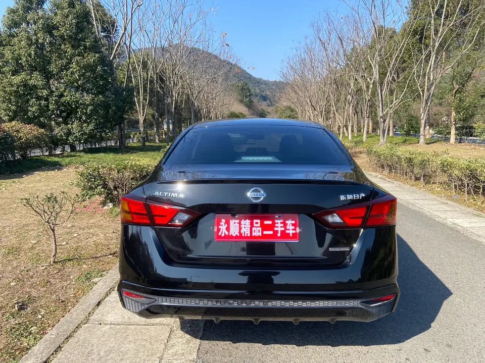 Nissan Altima Teana 2021 2.0L XE Fashion Edition 2022 — миниатюра 2