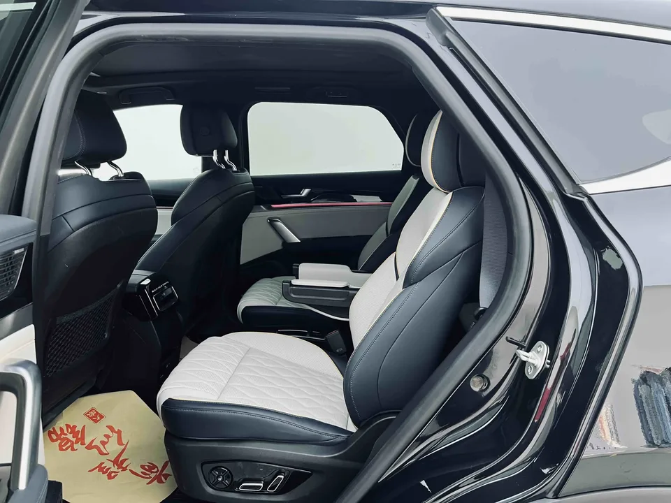 BYD Tang EV 600KM exclusive model 2024 — миниатюра 3