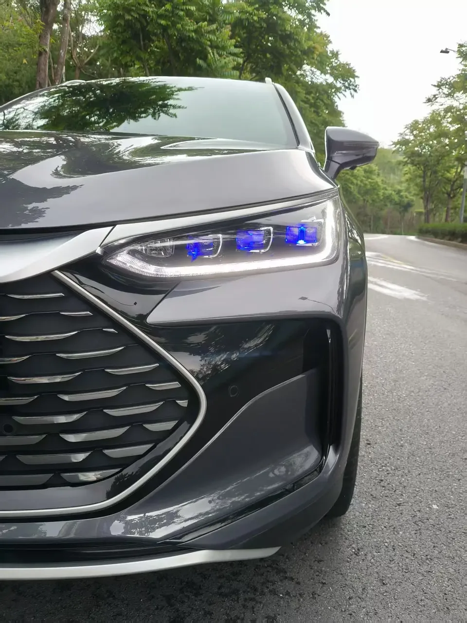 BYD Tang DM Tang DM 2022 DM-p 215KM 4WD flagship model 2023 — thumbnail 3