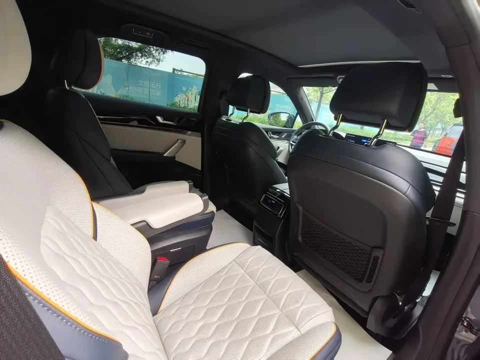 BYD Tang DM Tang DM 2022 DM-p 215KM 4WD flagship model 2023 — thumbnail 5