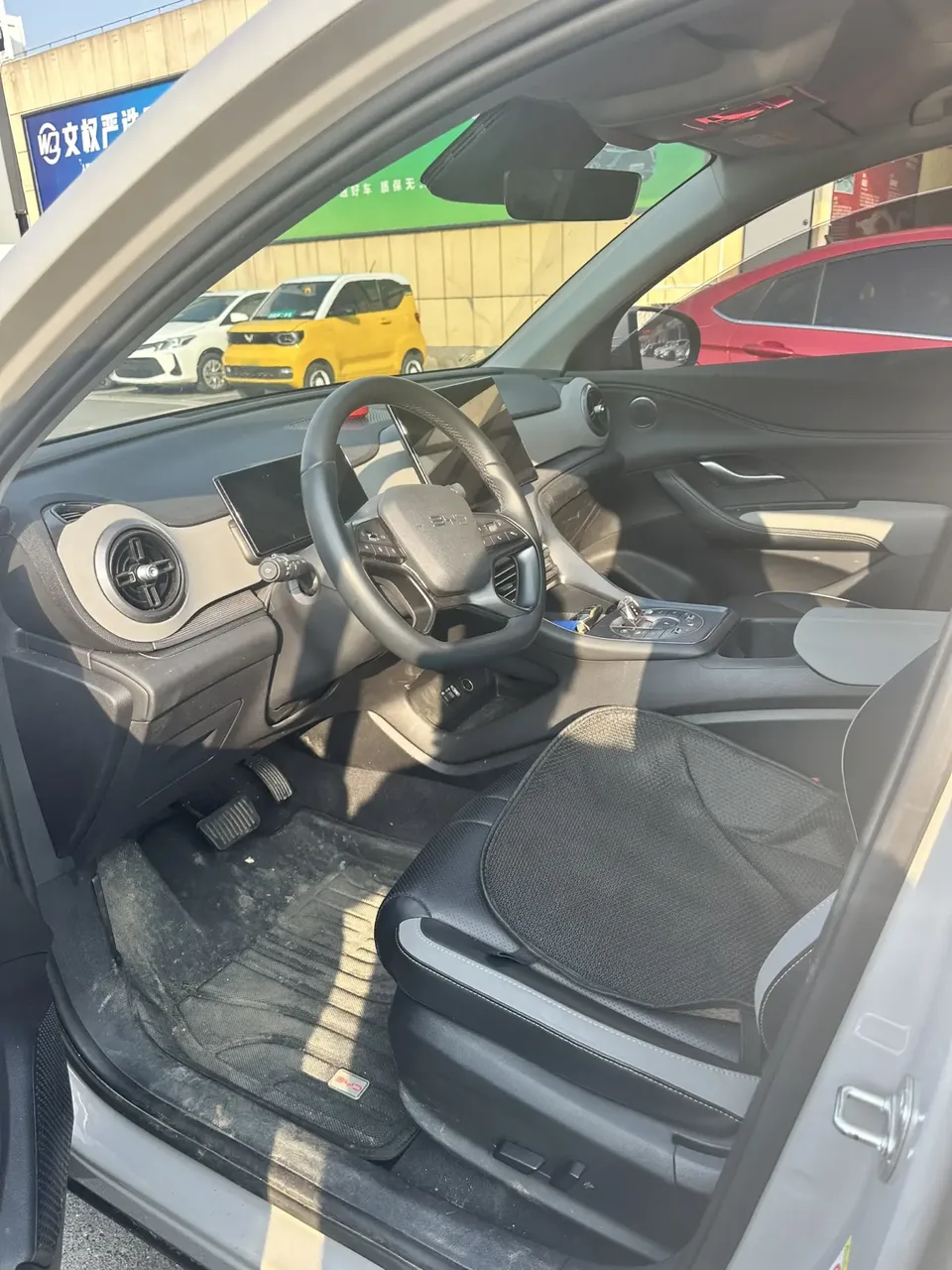 BYD Sea Lion 05DM Sea Lion 05DM 2025 DM-i 115KM Premium Edition 2024 — миниатюра 5