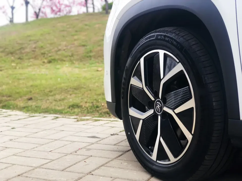 BYD Song L DM Intelligent Driving Edition DM-i 160KM Beyond Edition 2025 — миниатюра 3