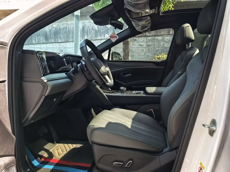 BYD Song L DM Intelligent Driving Edition DM-i 112KM Leading Edition 2025 — миниатюра 5