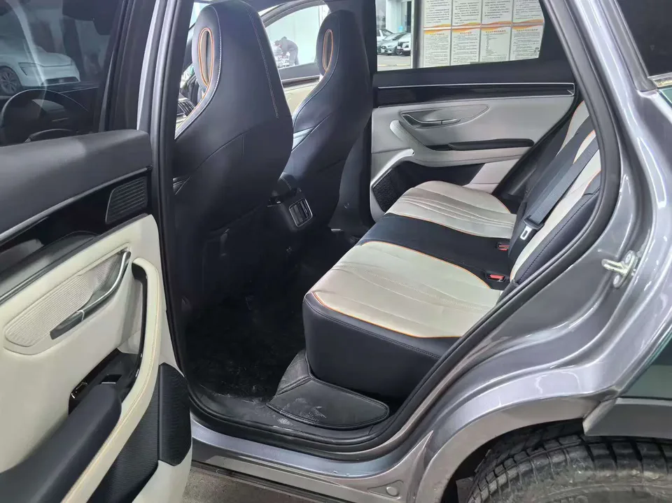 BYD Song PLUS DM DM-i 110KM 2WD flagship model 2023 — миниатюра 5