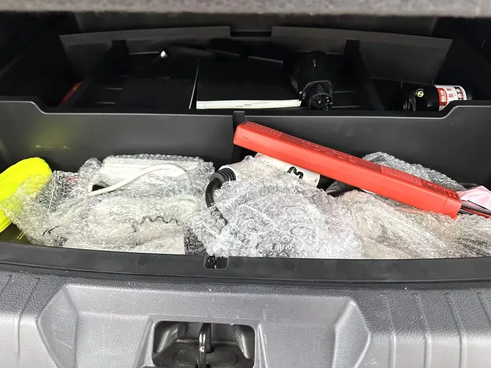 BYD Song PLUS DM DM-i 110KM 2WD Flagship PLUS 2022 — миниатюра 4