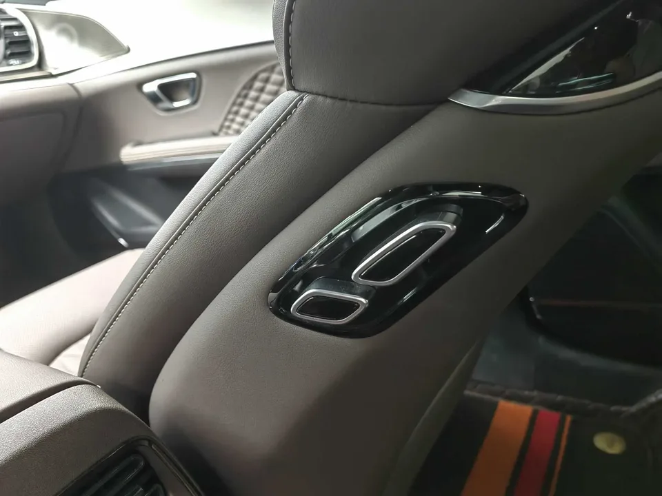BYD Han DM DM-i Honor Edition 121KM Premium Edition 2024 — миниатюра 3