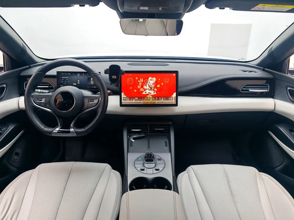 BYD Seal 06DM Intelligent Driving Edition DM-i 80KM Luxury Edition 2025 — миниатюра 3