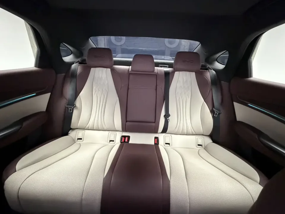 BYD Seal DM Honor Edition DM-i 1.5T 121KM Flagship 2024 — миниатюра 3