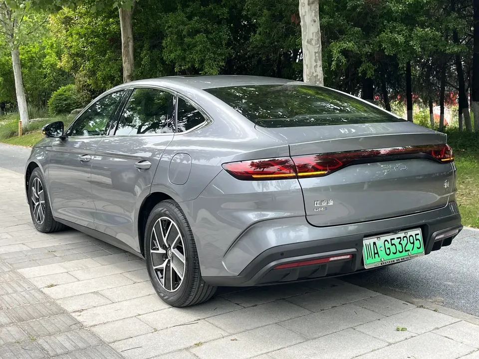 BYD Qin L DM DM-i 120KM Beyond Edition 2025 — миниатюра 4