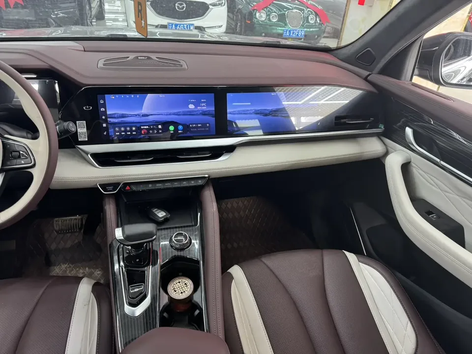 Geely Monjaro 2.0TD DCT EVO 2WD Luxury Edition 2023 — миниатюра 3
