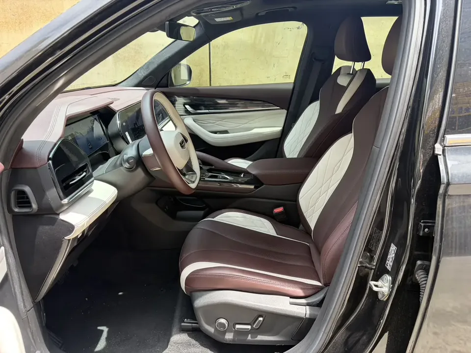 Geely Monjaro 2.0TD DCT EVO 2WD Luxury Edition 2023 — миниатюра 5