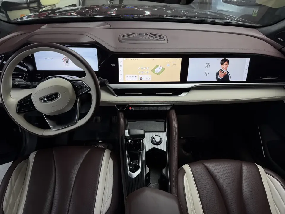 Geely Monjaro 2.0TD DCT EVO 2WD Smart Edition 2022 — миниатюра 3