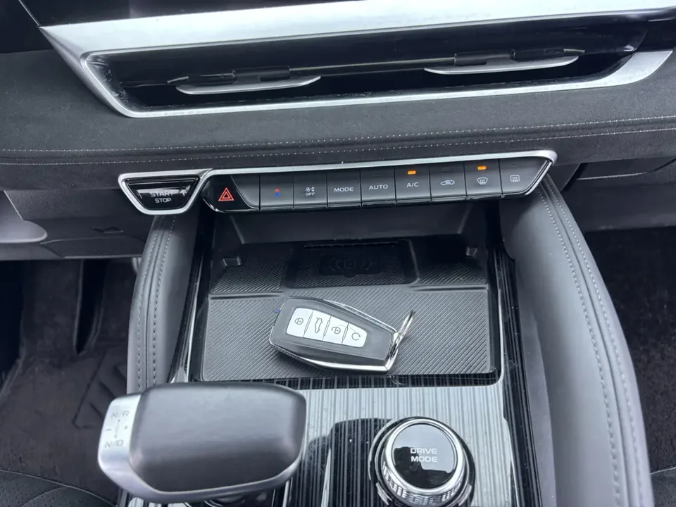 Geely Monjaro Xingyue L 2024 2.0TD High Power Automatic 2WD Yunqi Edition 2024 — миниатюра 3