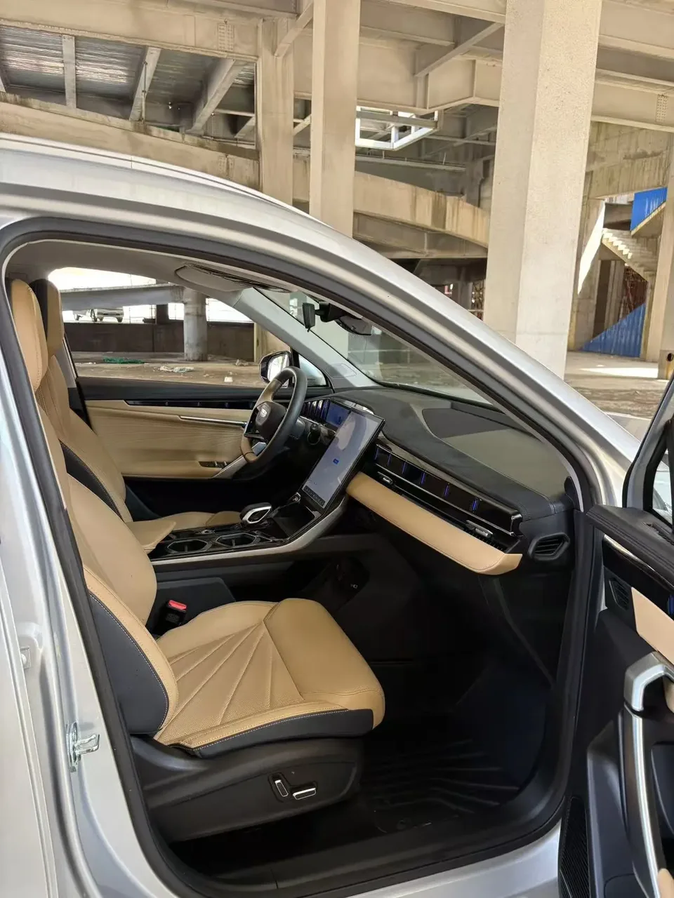 Geely Atlas L 1.5TD DCT Longteng Edition 2024 — миниатюра 3