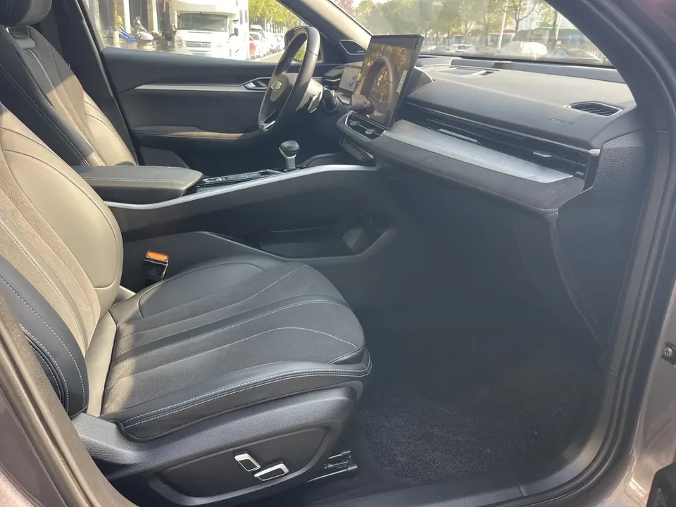 Geely Preface Xing Rui 2025 Xingrui 2025 2.0T DongfangyaoMoon-gazing Edition 2024 — миниатюра 4