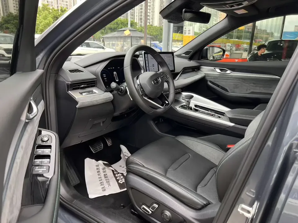Geely Xing Rui Xingrui 2023 2.0T only available in green version 2023 — миниатюра 5