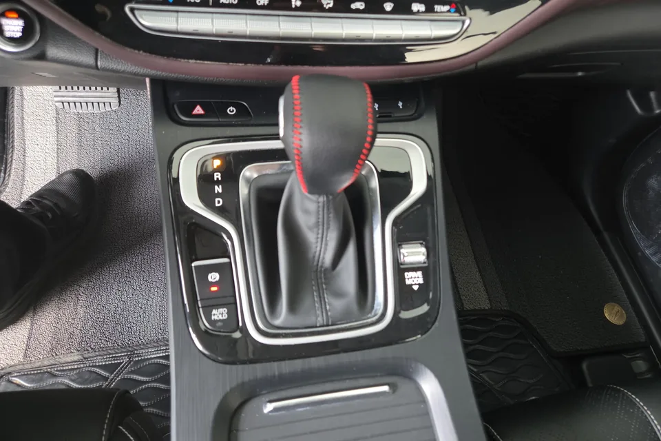 GAC Trumpchi M6 Pro 270T Automatic Deluxe Edition 2022 — миниатюра 3