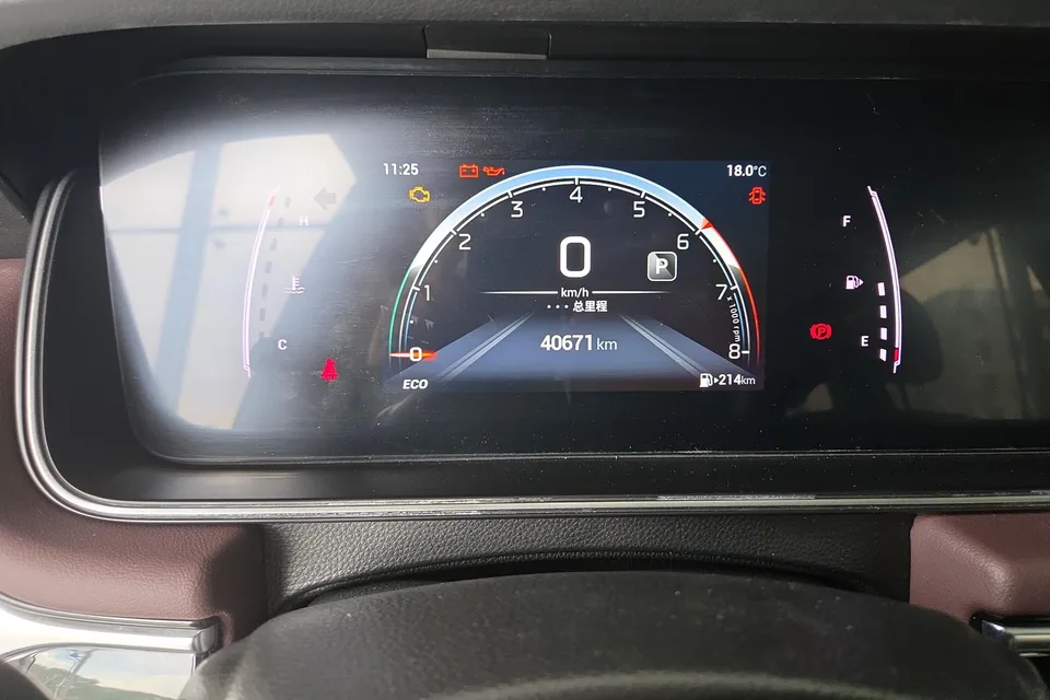 GAC Trumpchi M6 Pro 270T Automatic Deluxe Edition 2022 — миниатюра 5
