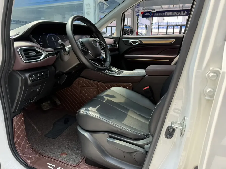 GAC Trumpchi M6 Pro 270T Automatic Deluxe Edition 2022 — миниатюра 5