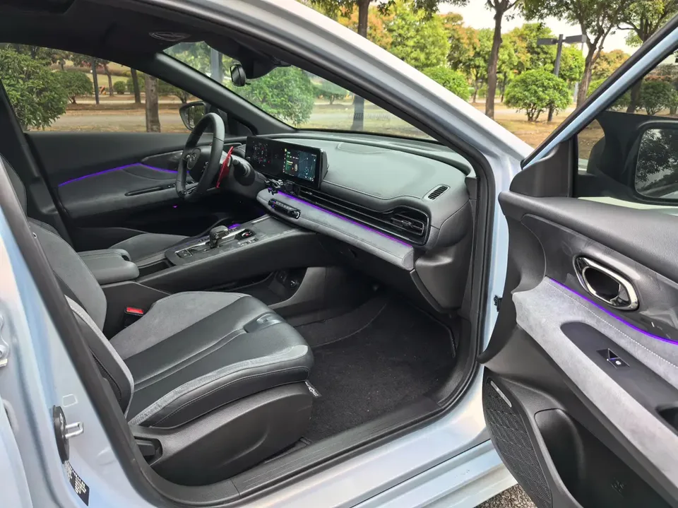 GAC Trumpchi Shadow Leopard 400T Automatic R Pro 2025 — миниатюра 4