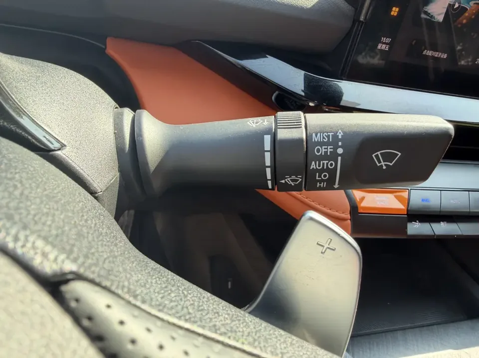 Changan UNI-V 1.5T Sports Edition 2023 — миниатюра 3