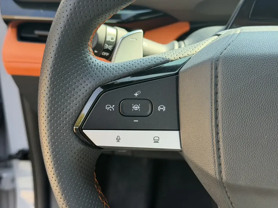 Changan UNI-V 1.5T Sports Edition 2023 — миниатюра 4
