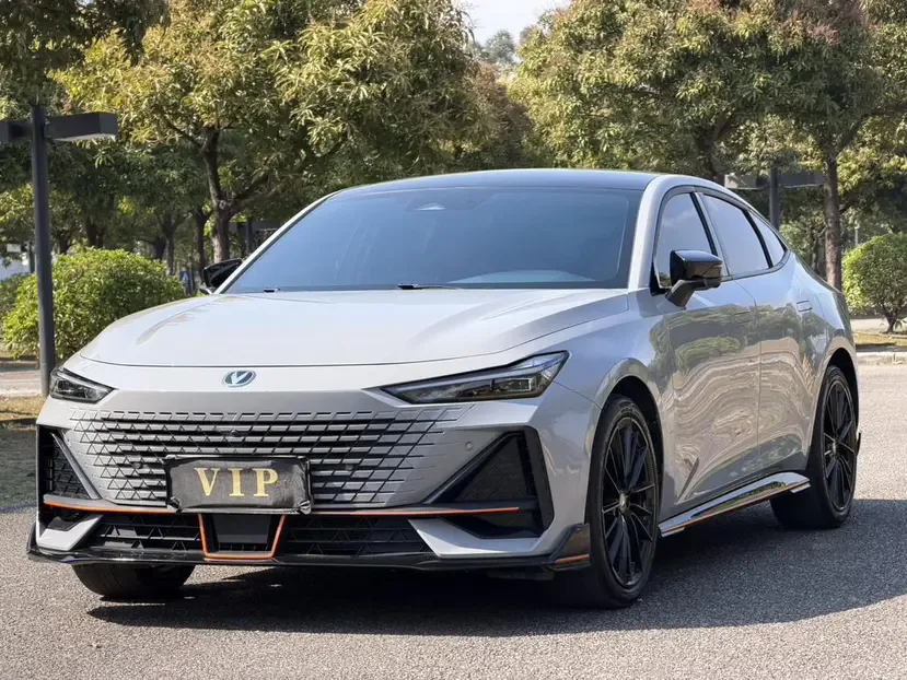 Changan UNI-V 1.5T Sports Edition 2023 — фото 1, купить с доставкой в Москву