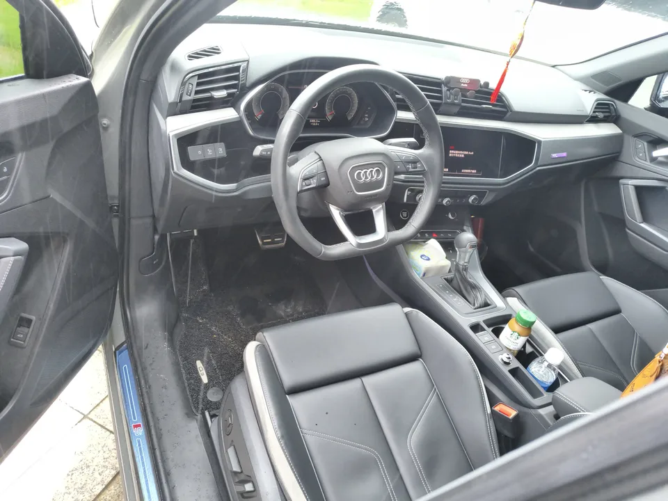 Audi Q3 Audi Q3 2024 35 TFSI Enterprising and Elegant Model 2024 — миниатюра 4