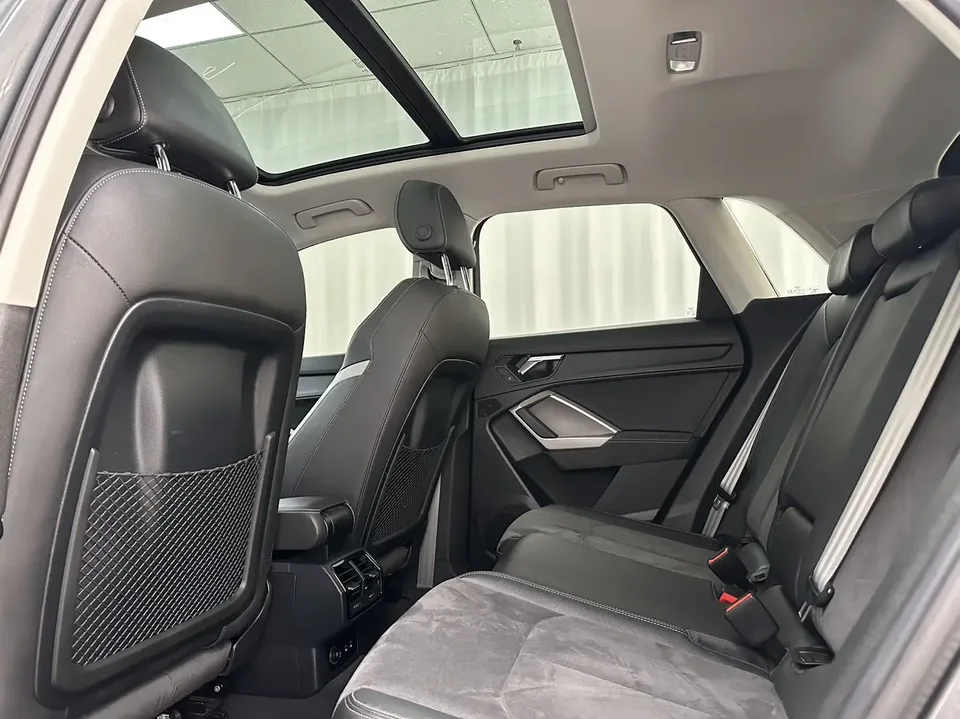 Audi Q3 Audi Q3 2022 35 TFSI Fashionable and Dynamic 2022 — миниатюра 3