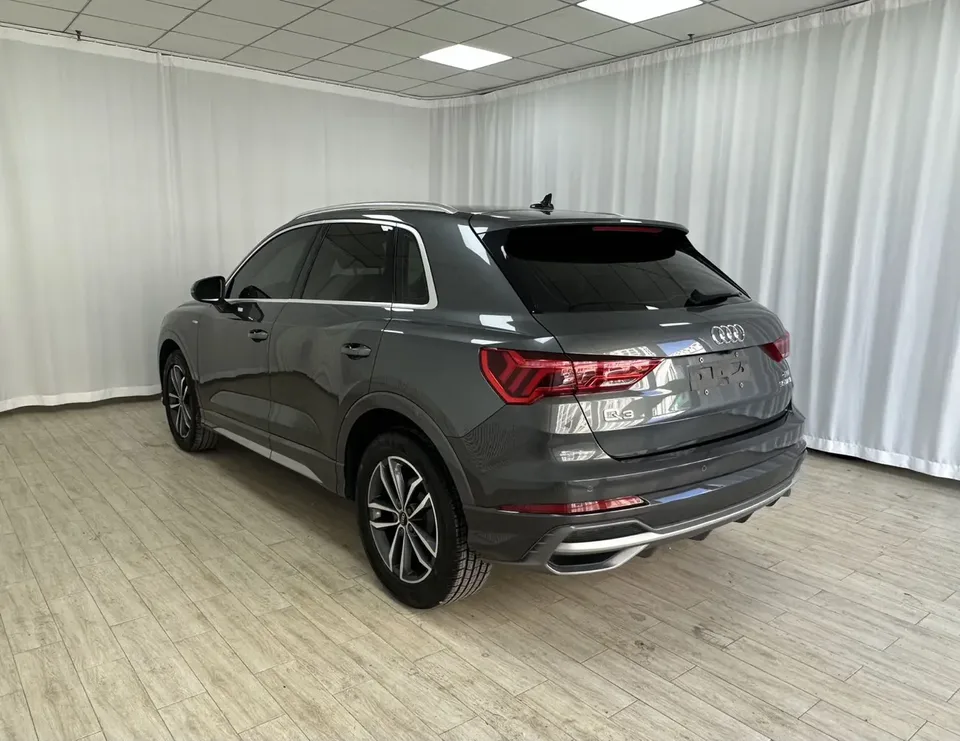 Audi Q3 Audi Q3 2022 35 TFSI Fashionable and Dynamic 2022 — миниатюра 4