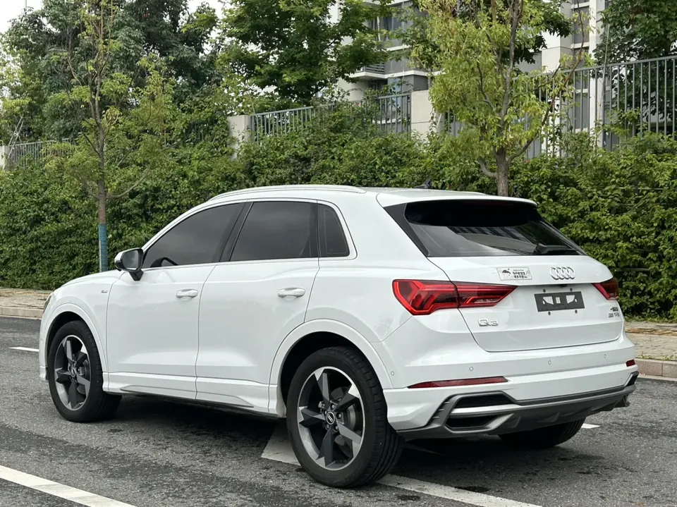 Audi Q3 Audi Q3 2022 35 TFSI Fashionable and Dynamic 2022 — миниатюра 4