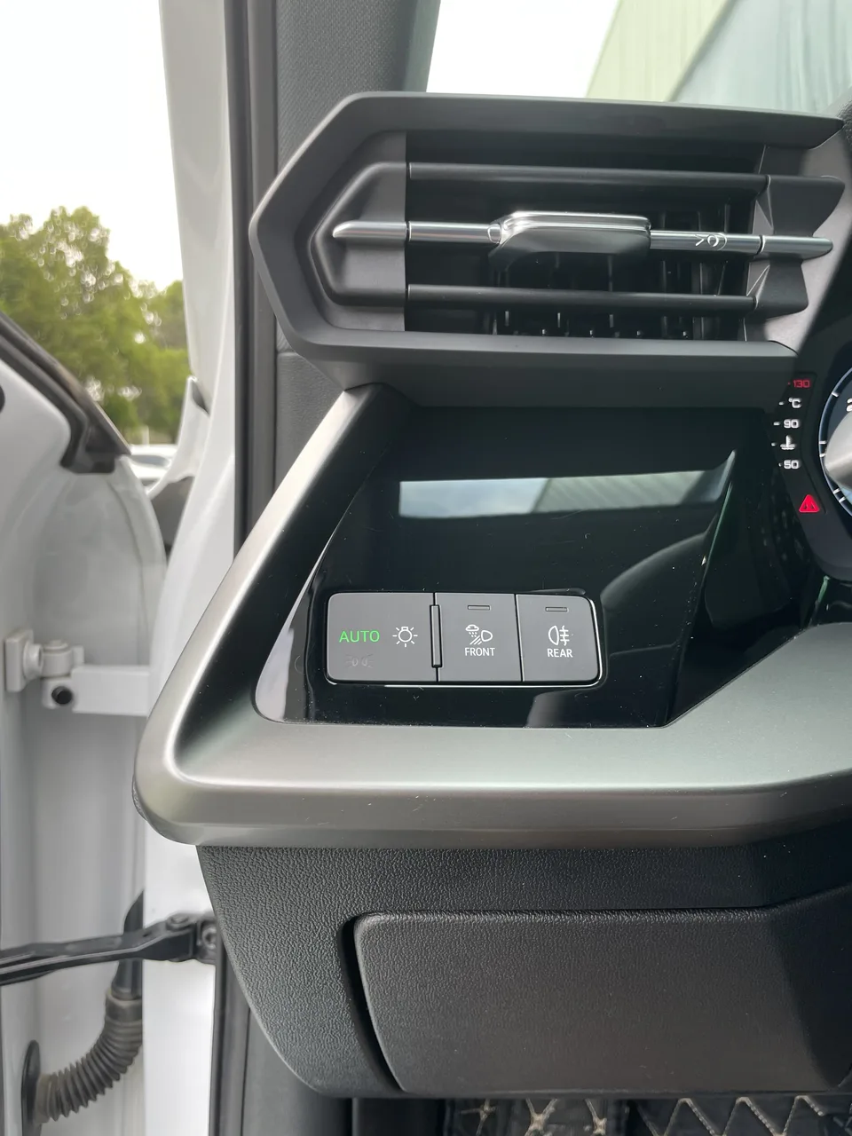 Audi A3 Sportback 35 TFSI Enterprising and Elegant Model 2023 — миниатюра 4