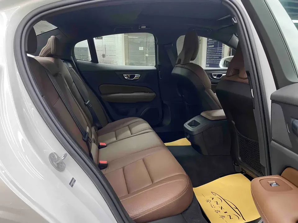 Volvo S60 Volvo S60 2025 B4 Zhiyuan Luxury Edition 2025 — миниатюра 5