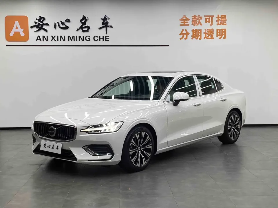 Volvo S60 2025