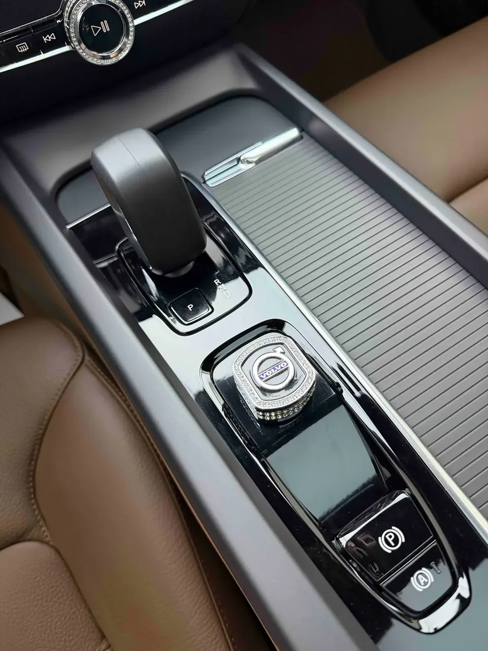 Volvo S60 Volvo S60 2023 B4 Zhiyi Luxury Edition 2022 — миниатюра 5