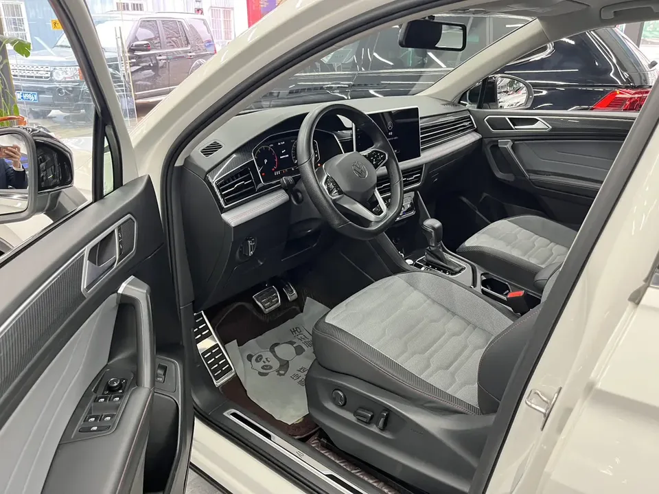 Volkswagen TiguanX Tiguan X 2022 330TSI flagship version 2023 — миниатюра 5