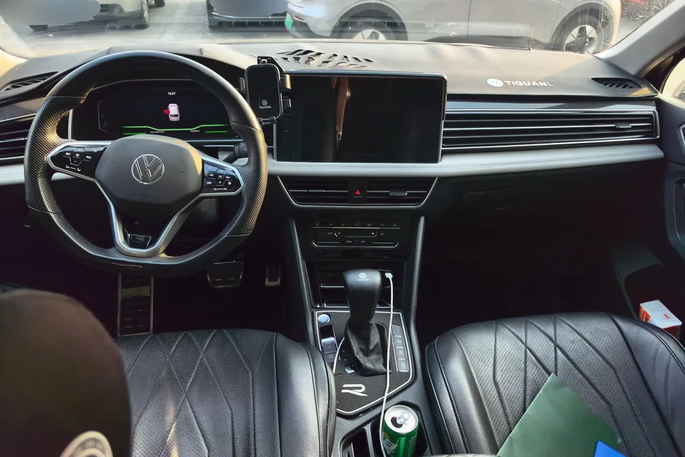 Volkswagen Tiguan L Tiguan L 2022 330TSI Automatic 2WD R-Line Enjoy Edition 2022 — миниатюра 4