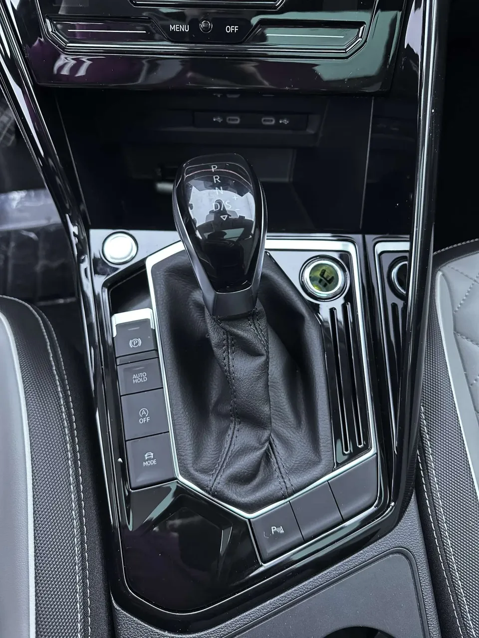 Volkswagen Tayron Tanyue 2023 280TSI 2WD Luxury Plus Advanced Edition 2022 — миниатюра 4