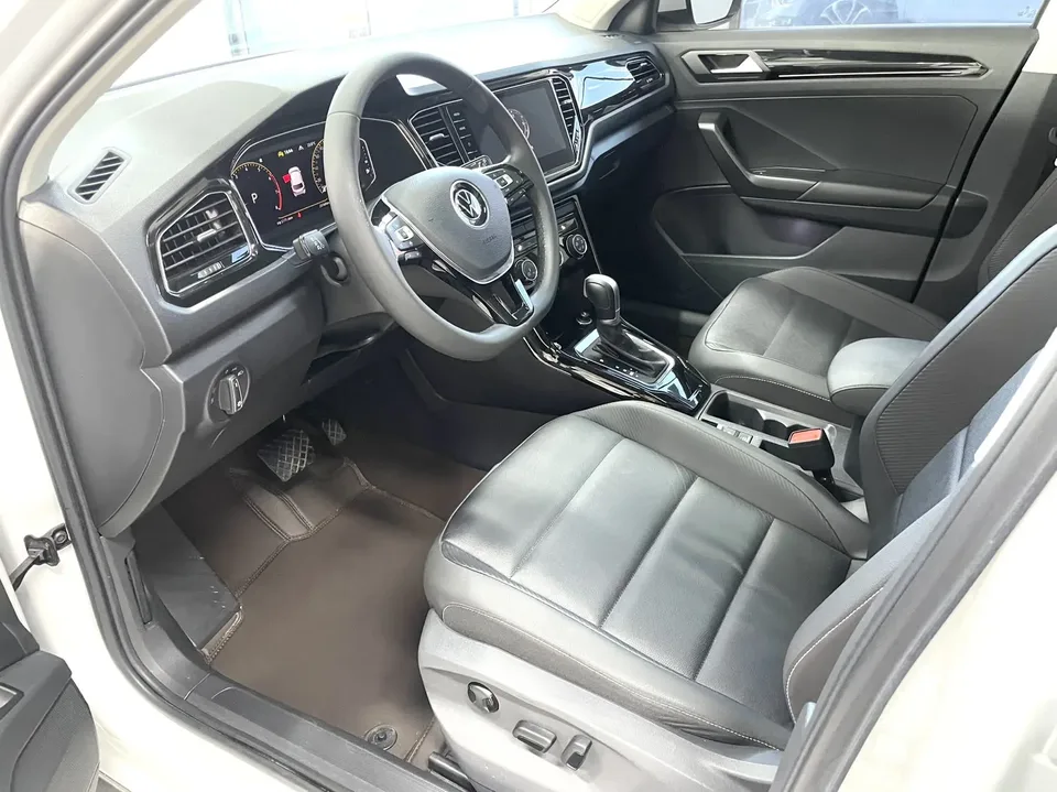Volkswagen T-Roc Tange 280TSI DSG two-wheel drive comfort PLUS 2022 — миниатюра 5