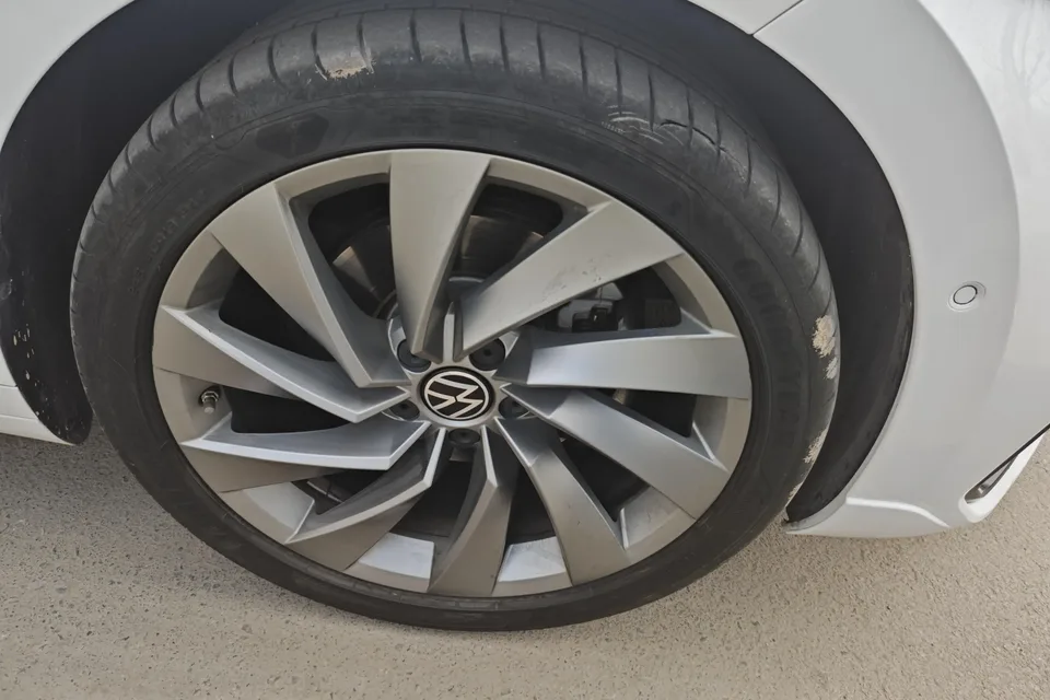 Volkswagen Arteon 380TSI Eye-catching Edition 2024 — миниатюра 2