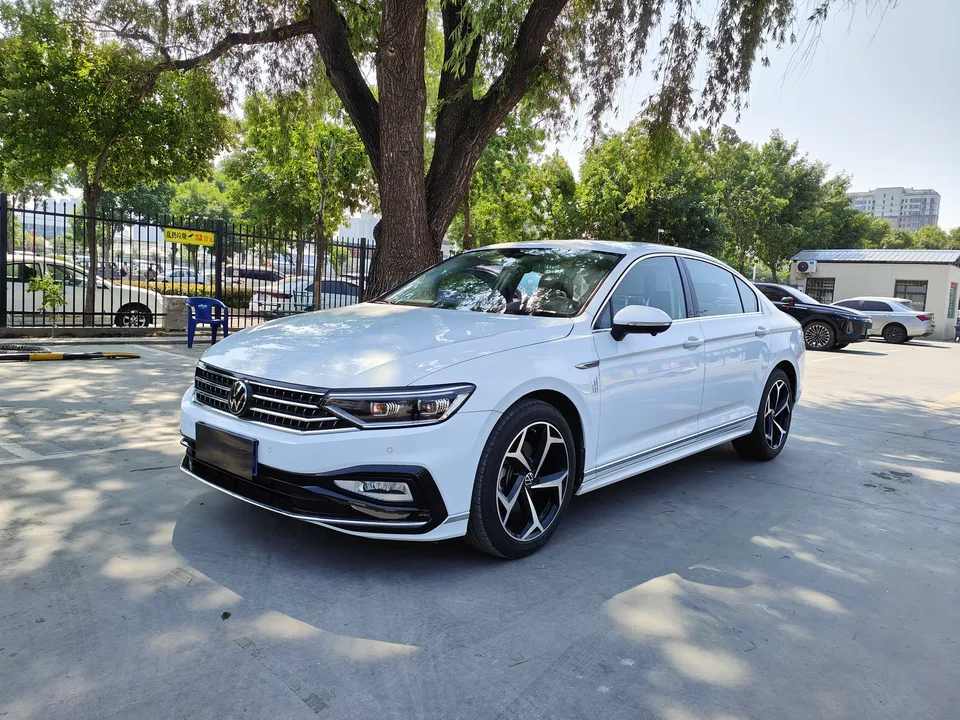 Volkswagen Magotan 2023