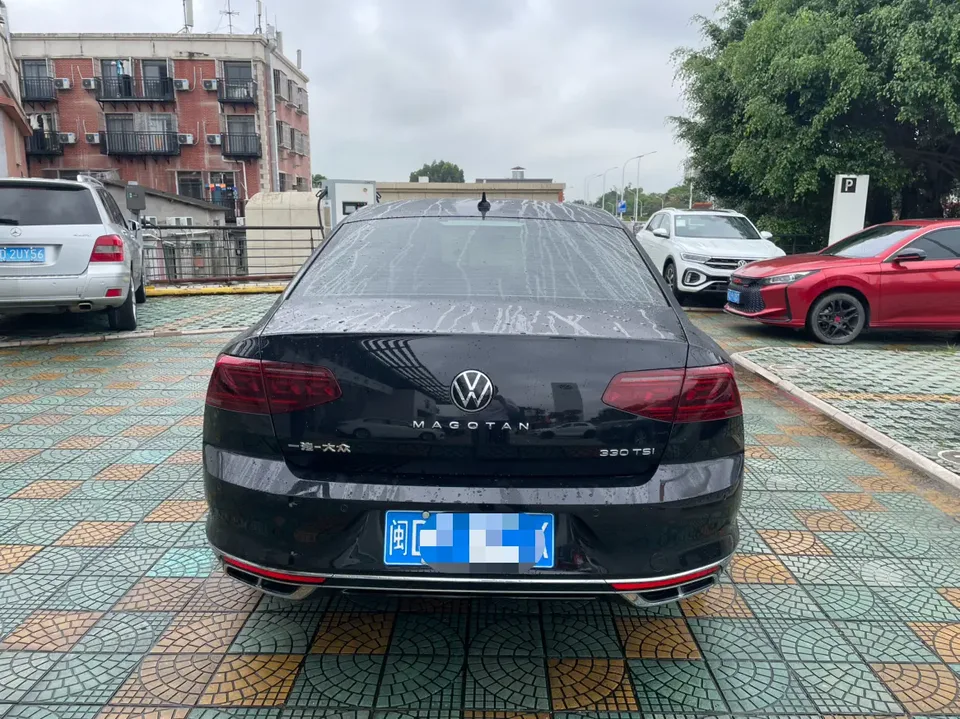 Volkswagen Magotan Magotan 2023 2 million commemorative edition 330TSI DSG luxury model 2023 — миниатюра 5