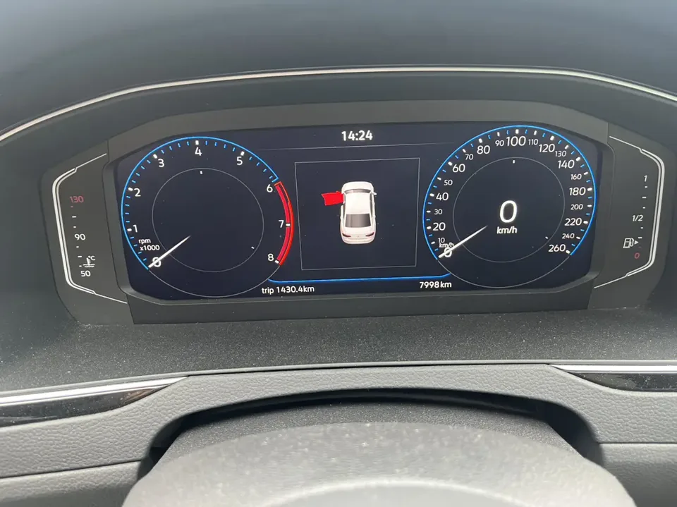 Volkswagen Magotan Magotan 2023 2 million commemorative edition 330TSI DSG luxury model 2023 — миниатюра 3